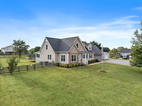 2105 Buckskin Ct, Spring Hill, TN 37174