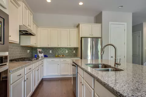 962 Hunters Ln, Springfield, TN 37172 photo 6