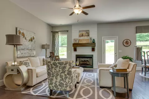 962 Hunters Ln, Springfield, TN 37172 photo 2