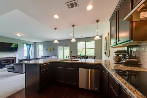 Kitchen - 950 Hunters Ln, Springfield, TN 37172 photo 1 of 1