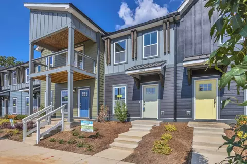 2421 E 17th St, Chattanooga, TN 37404