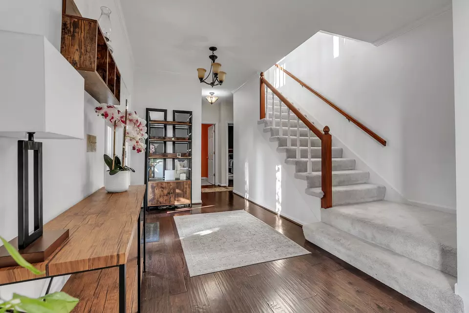 Entry Way - 6408 Sugar Maple Ln, Nashville, TN 37221 photo 3 of 4