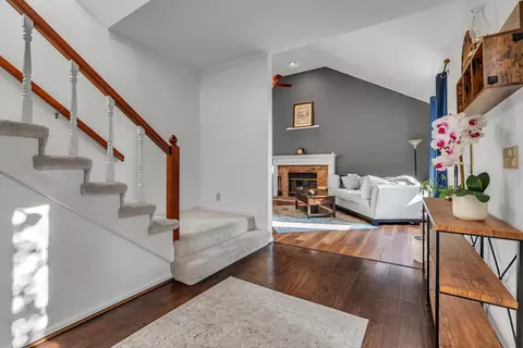 Entry Way - 6408 Sugar Maple Ln, Nashville, TN 37221 photo 1 of 4