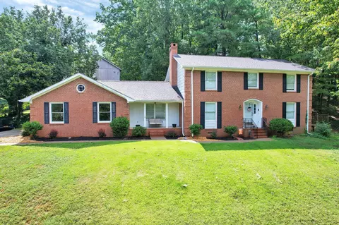 3555 Crown Colony Dr NW, Cleveland, TN 37312