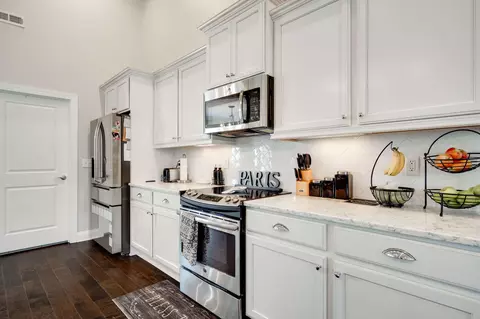 Kitchen - 8353 River Birch Loop, Ooltewah, TN 37363 photo 3 of 5