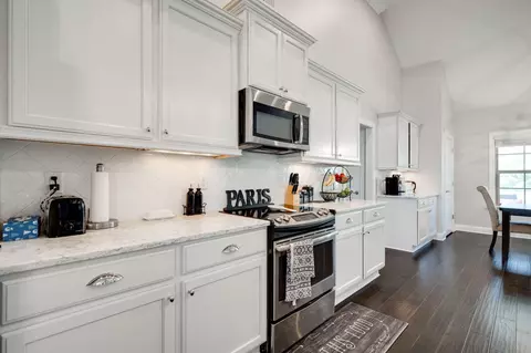 Kitchen - 8353 River Birch Loop, Ooltewah, TN 37363 photo 1 of 5