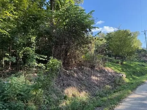 13 Mullins Cove Rd, Whitwell, TN 37397