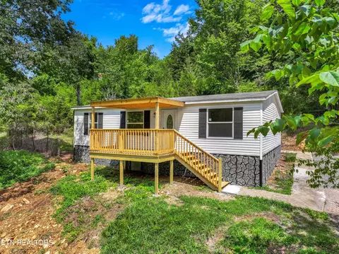 1411 Creek Side Dr, Sevierville, TN 37876