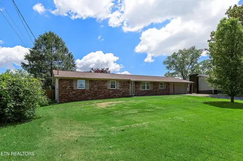 7432 Northampton Blvd, Knoxville, TN 37931