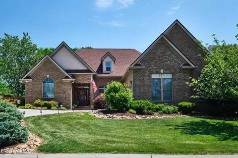 1036 Paxton Dr, Knoxville, TN 37918