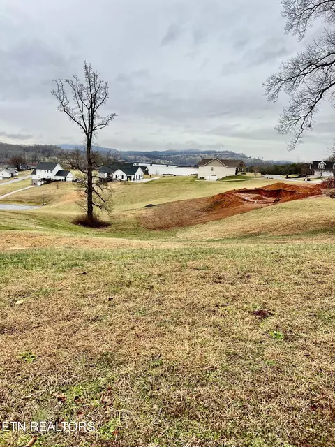 4122 Harbor View Dr, Morristown, TN 37814