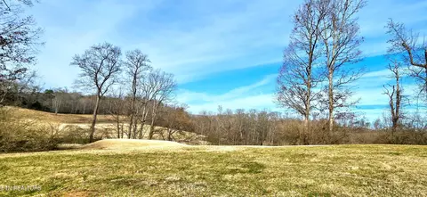101 Center Park Ln, Oak Ridge, TN 37830
