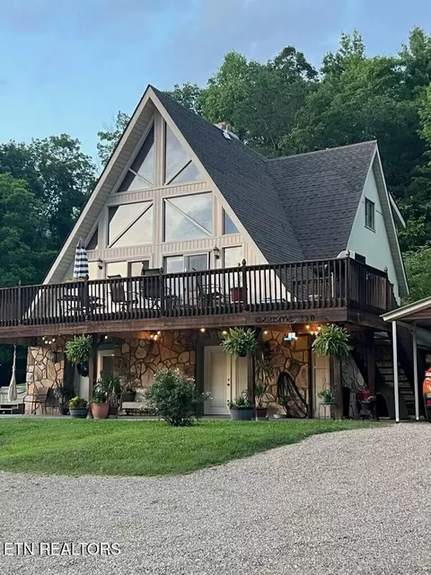 850 Rich Top Way, Cosby, TN 37722