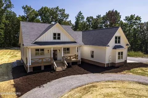 722 Westel Rd, Rockwood, TN 37854