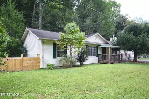529 Cole Dr, Pigeon Forge, TN 37863