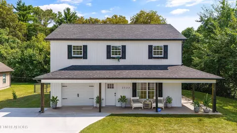 2122 Brooks Ave, Knoxville, TN 37915