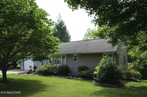 548 Murray Dr, Knoxville, TN 37912