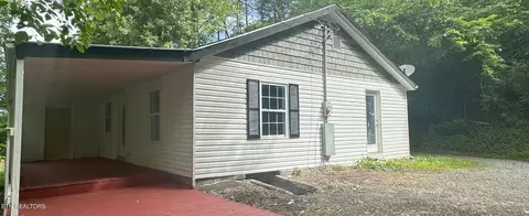 3900 Roberts Rd, Corryton, TN 37721