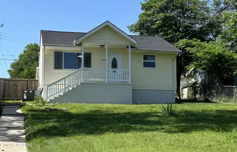 2725 Cecil Ave, Knoxville, TN 37917
