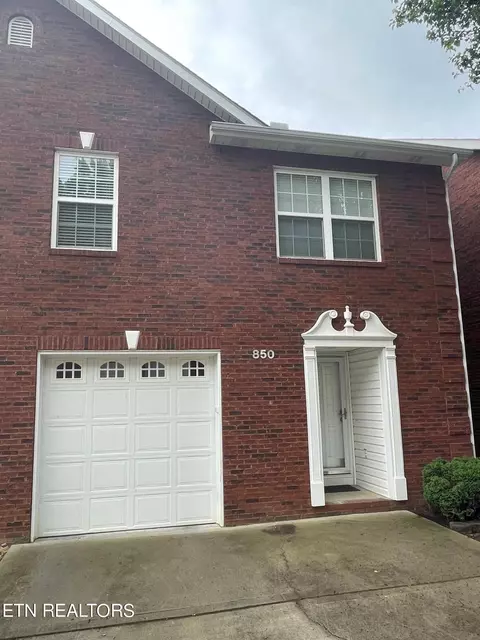 850 Blue Spruce Way #17, Knoxville, TN 37912