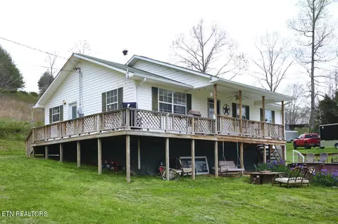 266 Walker Farm Rd, Maynardville, TN 37807