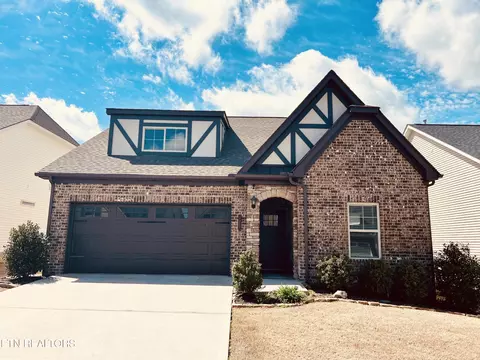1227 Branch Creek Ln, Maryville, TN 37801