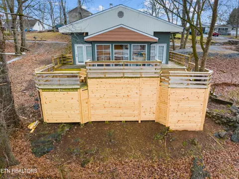 120 Redman Ln, Johnson City, TN 37615