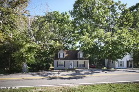 4842 Jenkins Rd, Knoxville, TN 37918