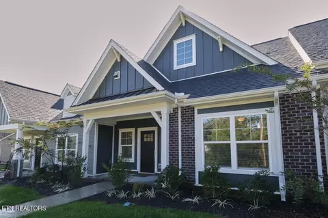 12625 Needlepoint Dr, Farragut, TN 37934