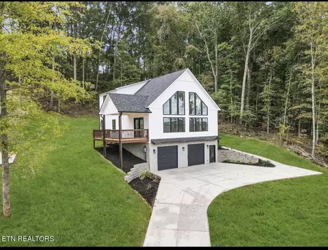 246 Clear Creek Rd, Kodak, TN 37764