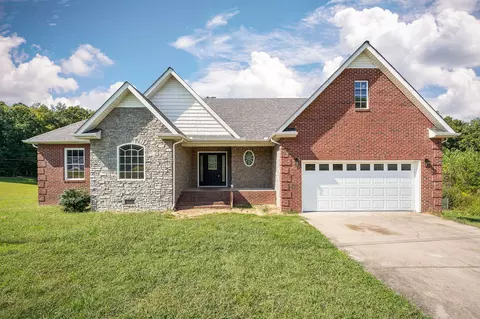 135 Lakewood Cir, Smithville, TN 37166