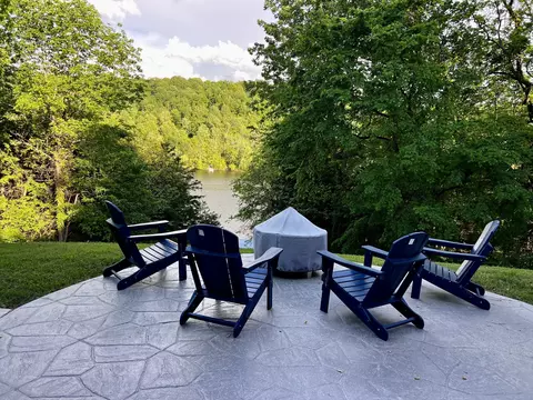 565 Lake Hill Rd, Manchester, TN 37355