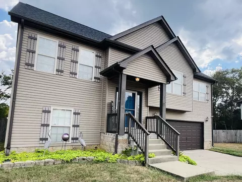 3703 Gray Fox Dr, Clarksville, TN 37040