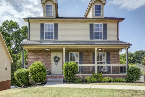 2660 Arthurs Ct, Clarksville, TN 37040