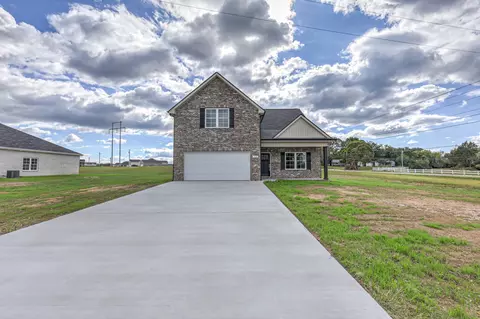 22 Bartow St, Decherd, TN 37324