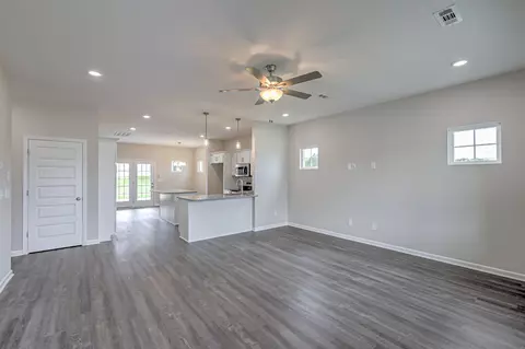 22 Bartow St, Decherd, TN 37324 photo 5