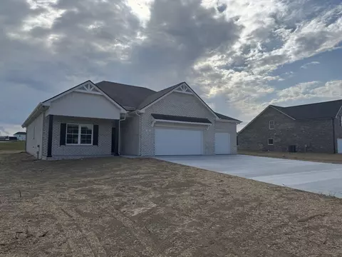 42 Bartow St, Decherd, TN 37324