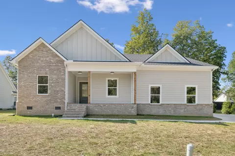 380 Oak Glen Dr, Smithville, TN 37166