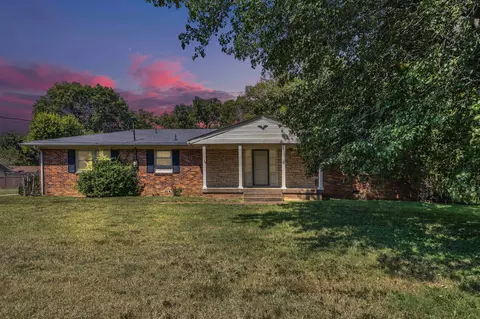 202 Harpeth Hills Dr, Franklin, TN 37069