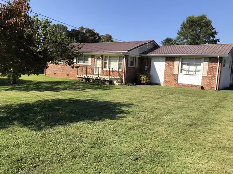 110 Elkins St, Estill Springs, TN 37330