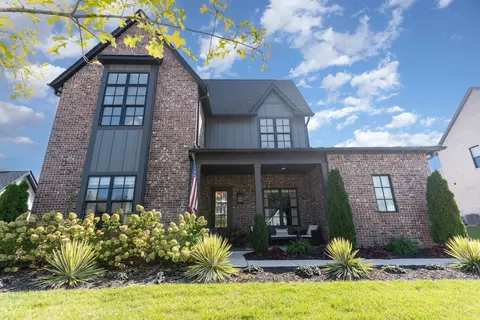 6009 Emma Victoria Dr, Franklin, TN 37064