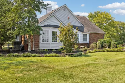 2654 Crosspark Dr, Murfreesboro, TN 37129