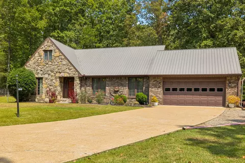 1340 Puckett Hollow Rd, Centerville, TN 37033