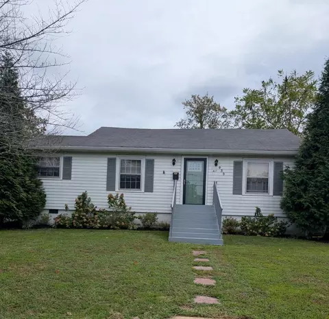433 Center Ave, Dickson, TN 37055