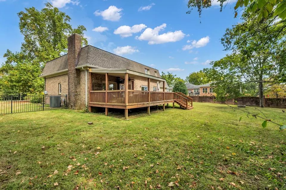 Exterior - 103 Lexington Sta, Hendersonville, TN 37075 photo 8 of 10