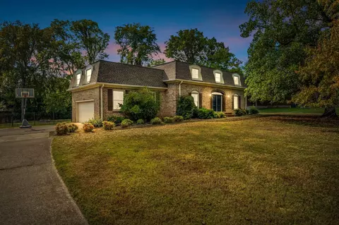 103 Lexington Sta, Hendersonville, TN 37075