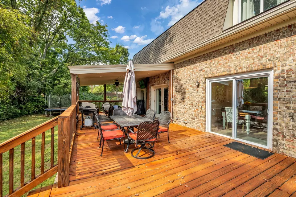 Exterior - 103 Lexington Sta, Hendersonville, TN 37075 photo 4 of 10