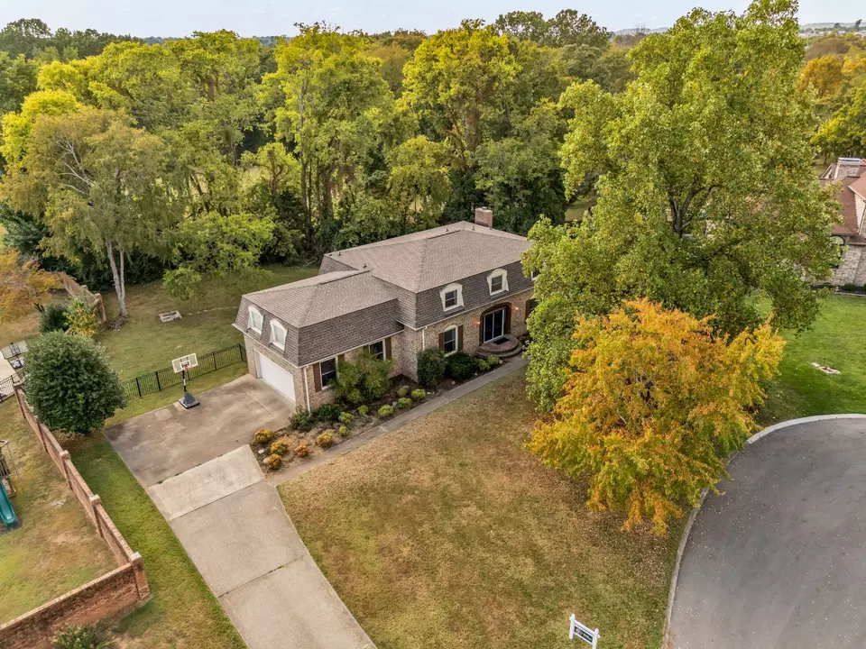 View/Area - 103 Lexington Sta, Hendersonville, TN 37075 photo 2 of 9