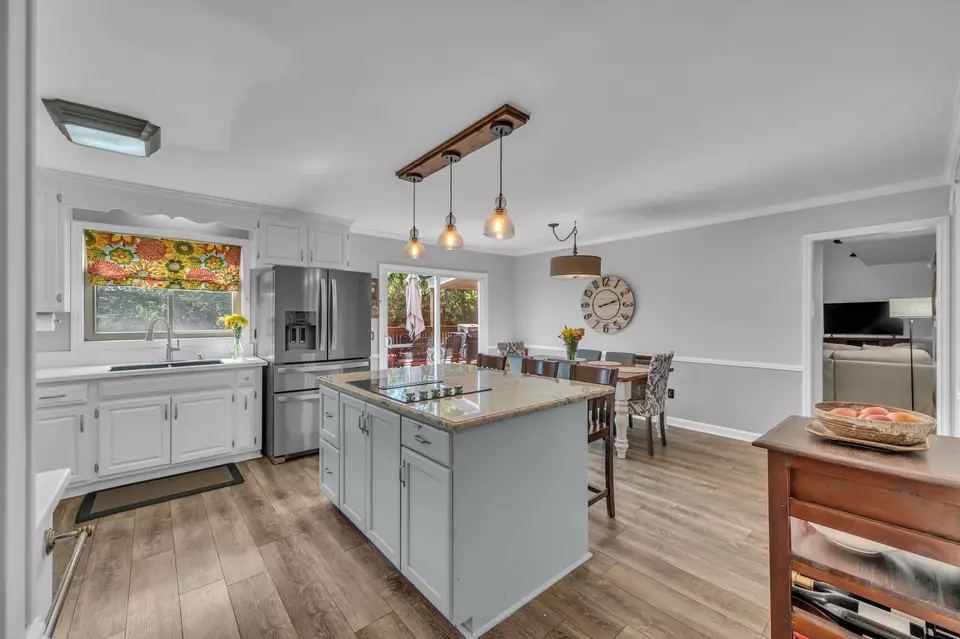 Kitchen - 103 Lexington Sta, Hendersonville, TN 37075 photo 2 of 3