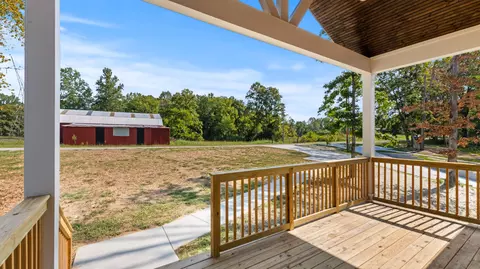 Exterior - 84 Devils Backbone Rd, Manchester, TN 37355 photo 5 of 9